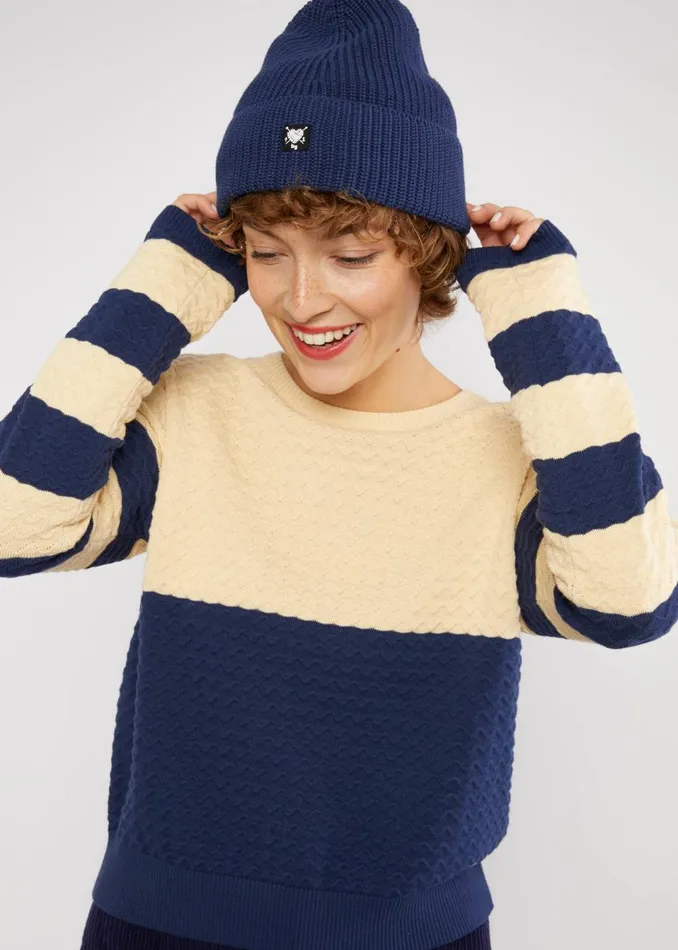 Blutsgeschwister Knitted Hat Beanie Queen Blue Women Other Accessoires