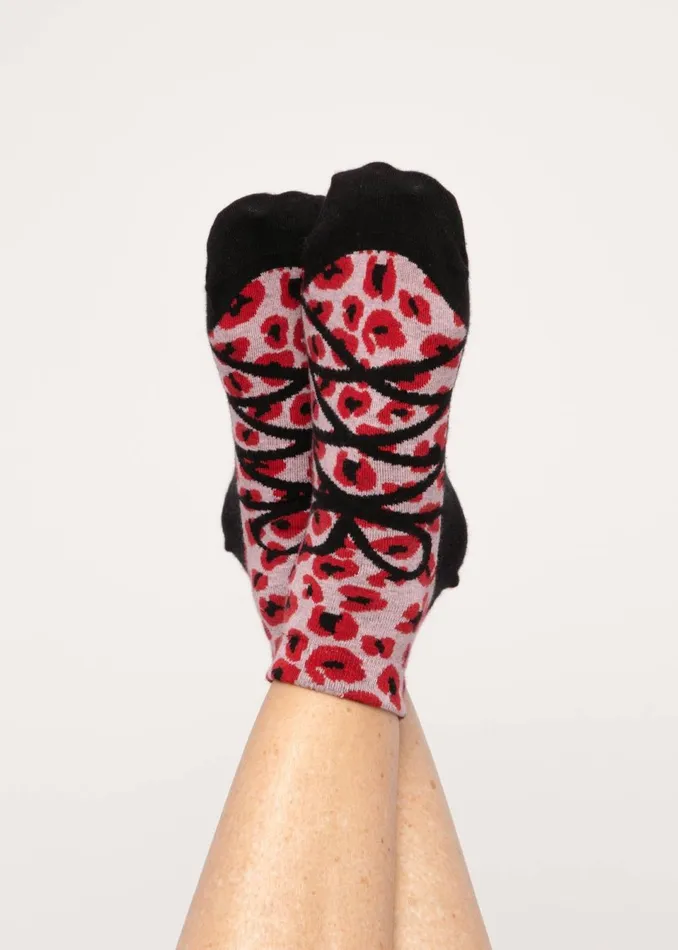 Blutsgeschwister Socks Sensation Steps Snkr Pink Women Socks