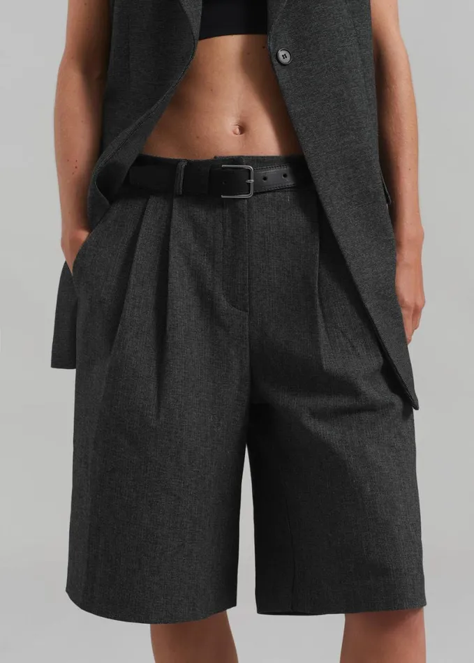 Clothing Women The Frankie Shop Isara Pleated Shorts 8211 Dark Grey Melange
