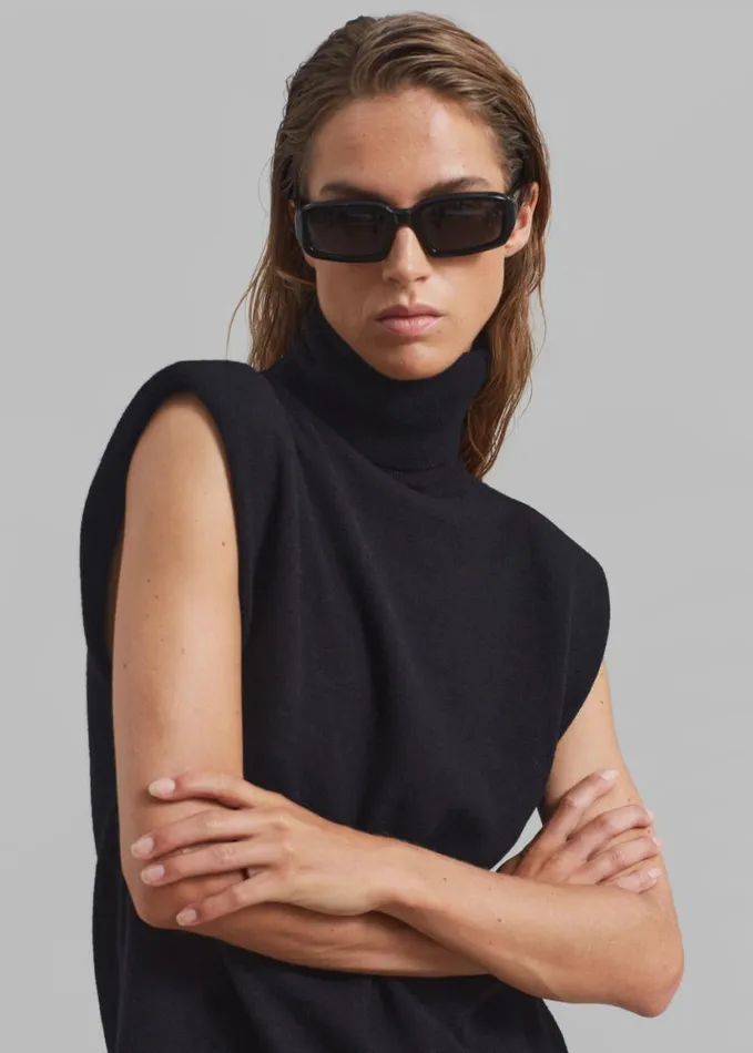 Clothing Women The Frankie Shop Nadia Thin Padded Sleeveless Turtleneck 8211 Black