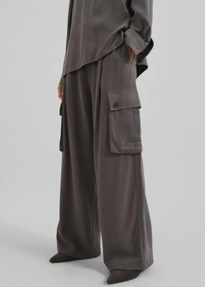 Clothing Women The Frankie Shop Nyro Cargo Pants 8211 Charcoal