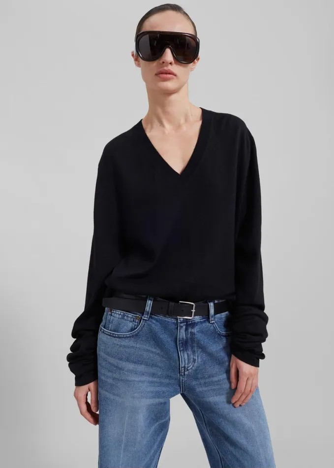 Clothing Women The Frankie Shop Selma Extra Long Sleeve Merino Wool Pullover 8211 Black