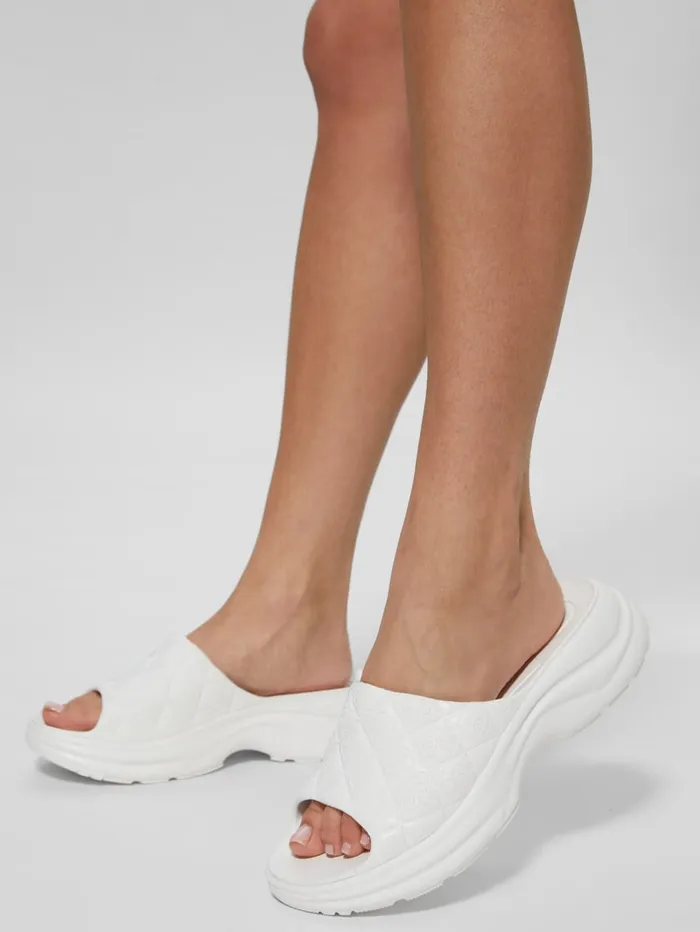 GUESS Sale Fenixy Quattro G Slides White 8211 Women