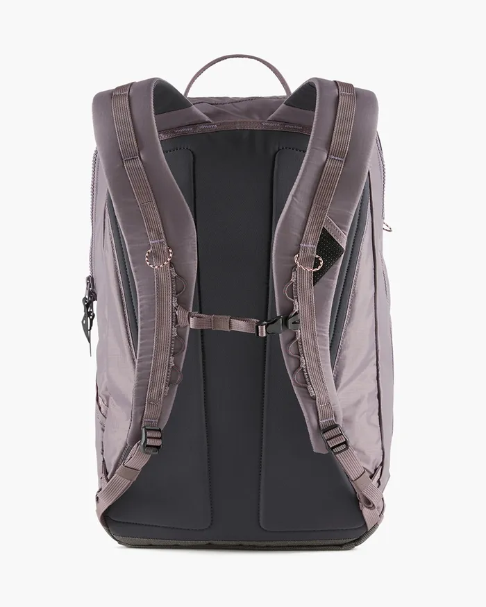 MenWomen 78 Retina Everyday Backpack Everyday Backpack 18L Off The Mountain Boysenberry Klttermusen Lightweight Backpacks