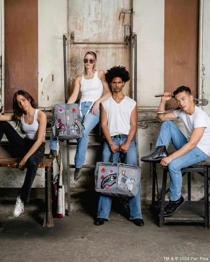 TOP GUN FLIGHT CREW OFFICIAL COLLAB PILOT TOTE Bags SPRAYGROUND