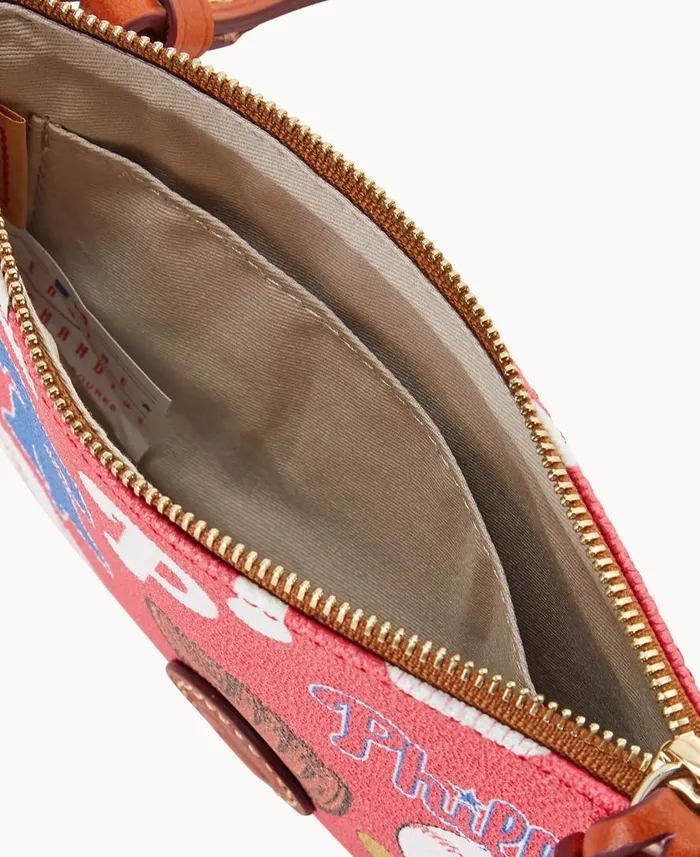 Woman MLB Phillies Top Zip Crossbody Phillies Dooney and Bourke Crossbodies Woman MLB Phillies Top Zip Crossbody Phillies Dooney and Bourke Crossbodies