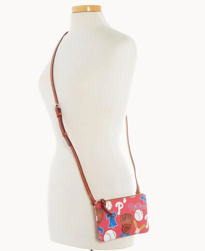 Woman MLB Phillies Top Zip Crossbody Phillies Dooney and Bourke Crossbodies Woman MLB Phillies Top Zip Crossbody Phillies Dooney and Bourke Crossbodies