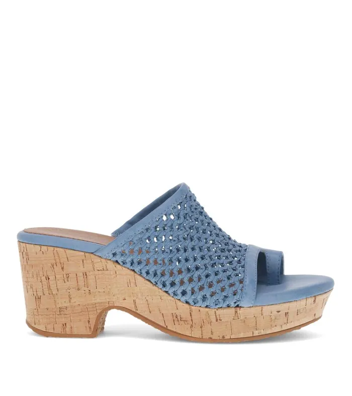 Women Bethie Wedge Sandal Island Blue Baretraps Wedge Sandals