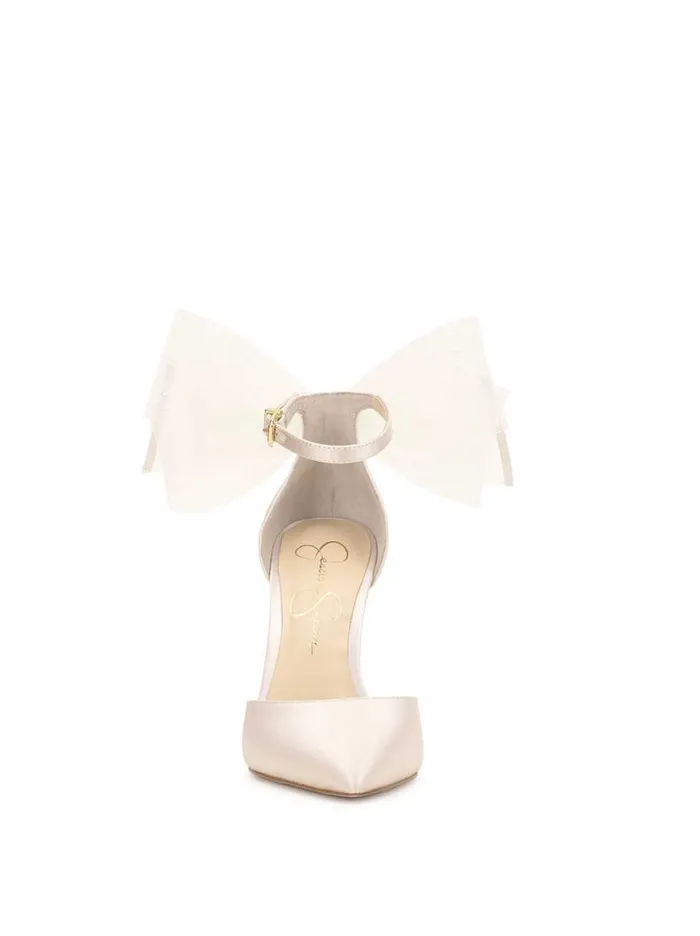 Women Phindies Pump In Off White Jessica Simpson Pumps