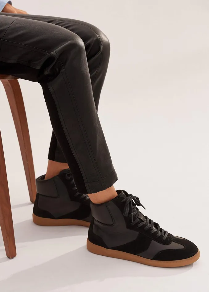 Women Retro High Top Sneaker Black MEEM