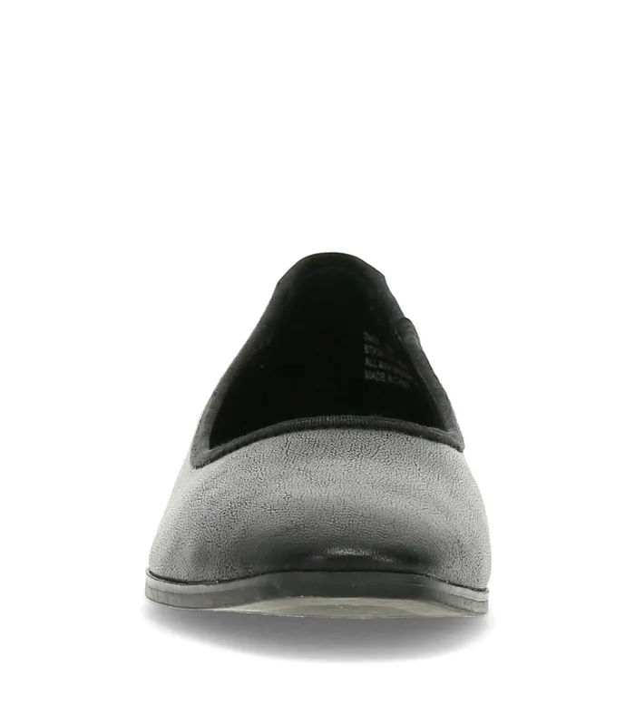 Women Tania Casual Flat Black Baretraps Flats and Loafers