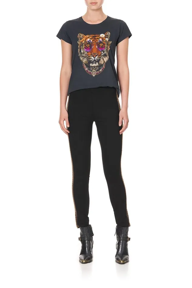 Women Tees Camilla Curved Hem Fitted Tee Drifting Dreamer
