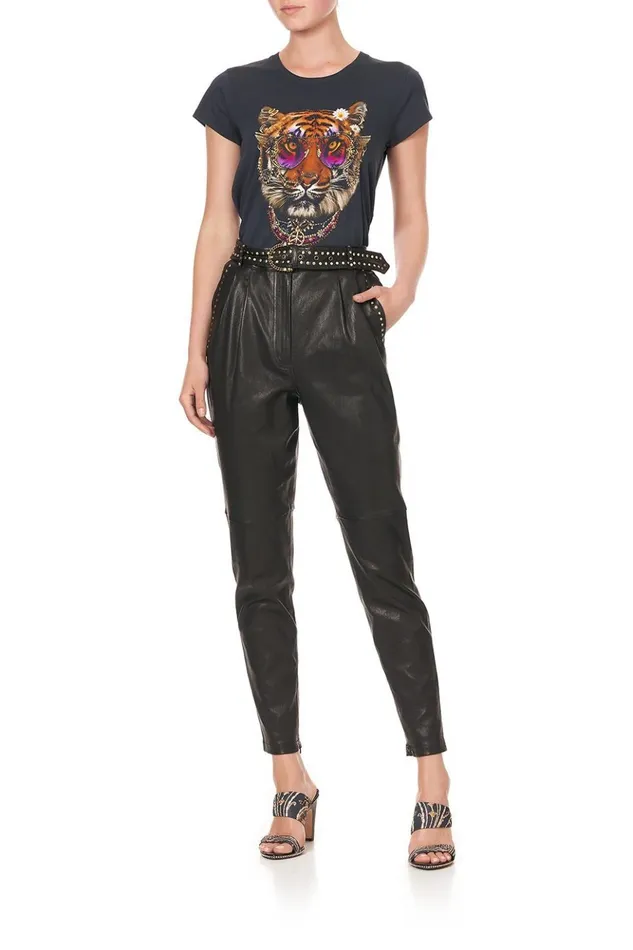 Women Tees Camilla Curved Hem Fitted Tee Drifting Dreamer