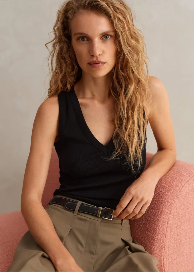 Women Ultimate VNeck Vest Black MEEM