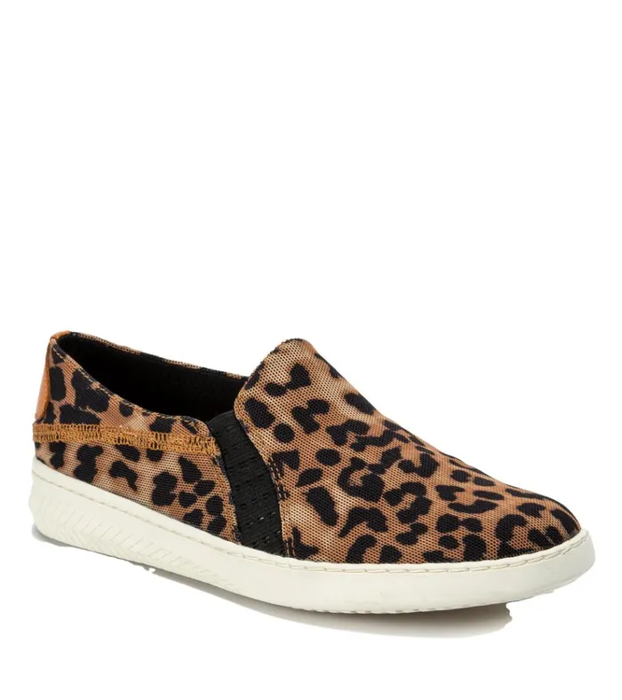 Women Yadier Slip On Sneaker Auburn Leopard Baretraps Sneakers
